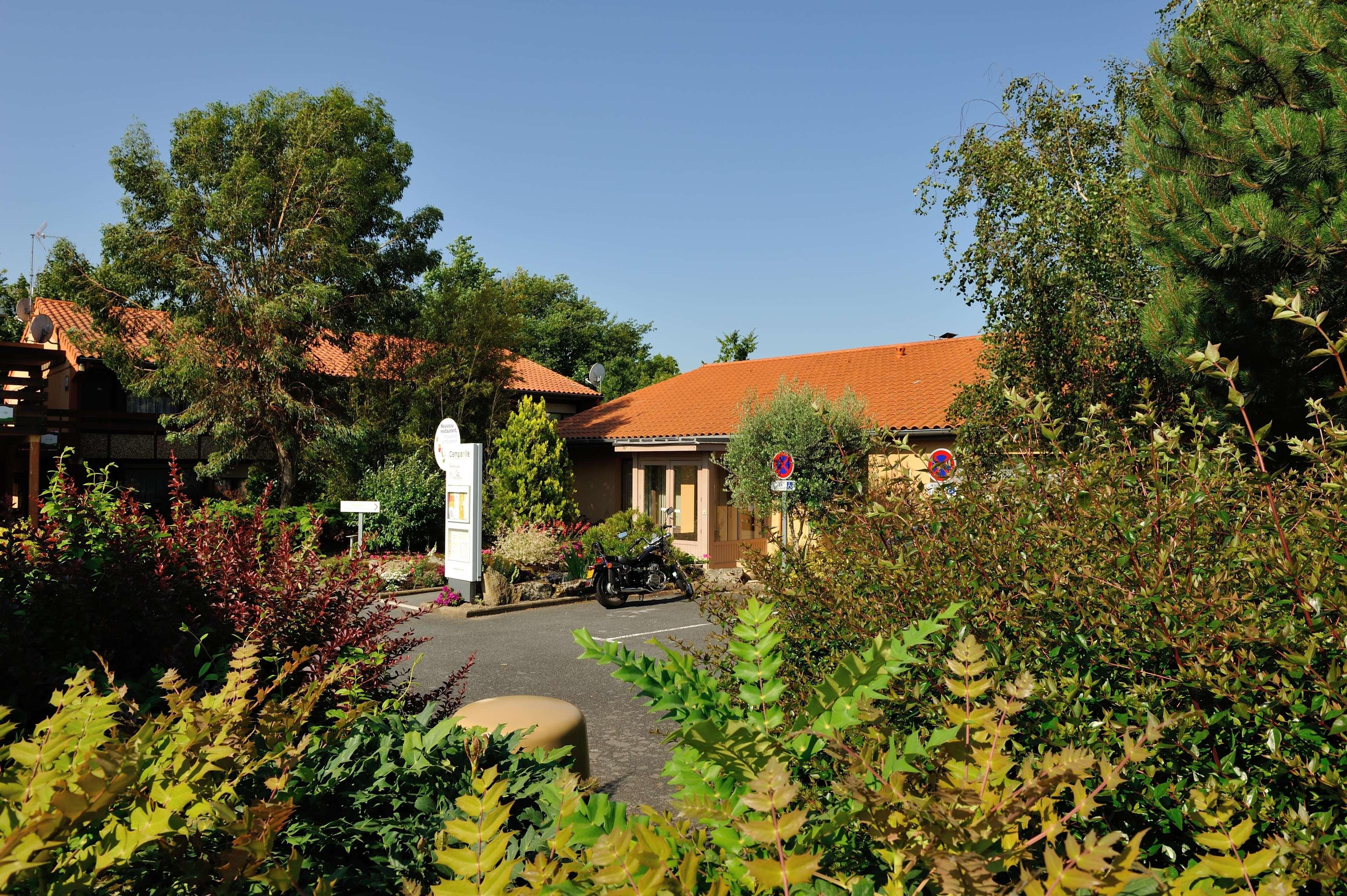 Campanile Cholet Hotel Екстериор снимка