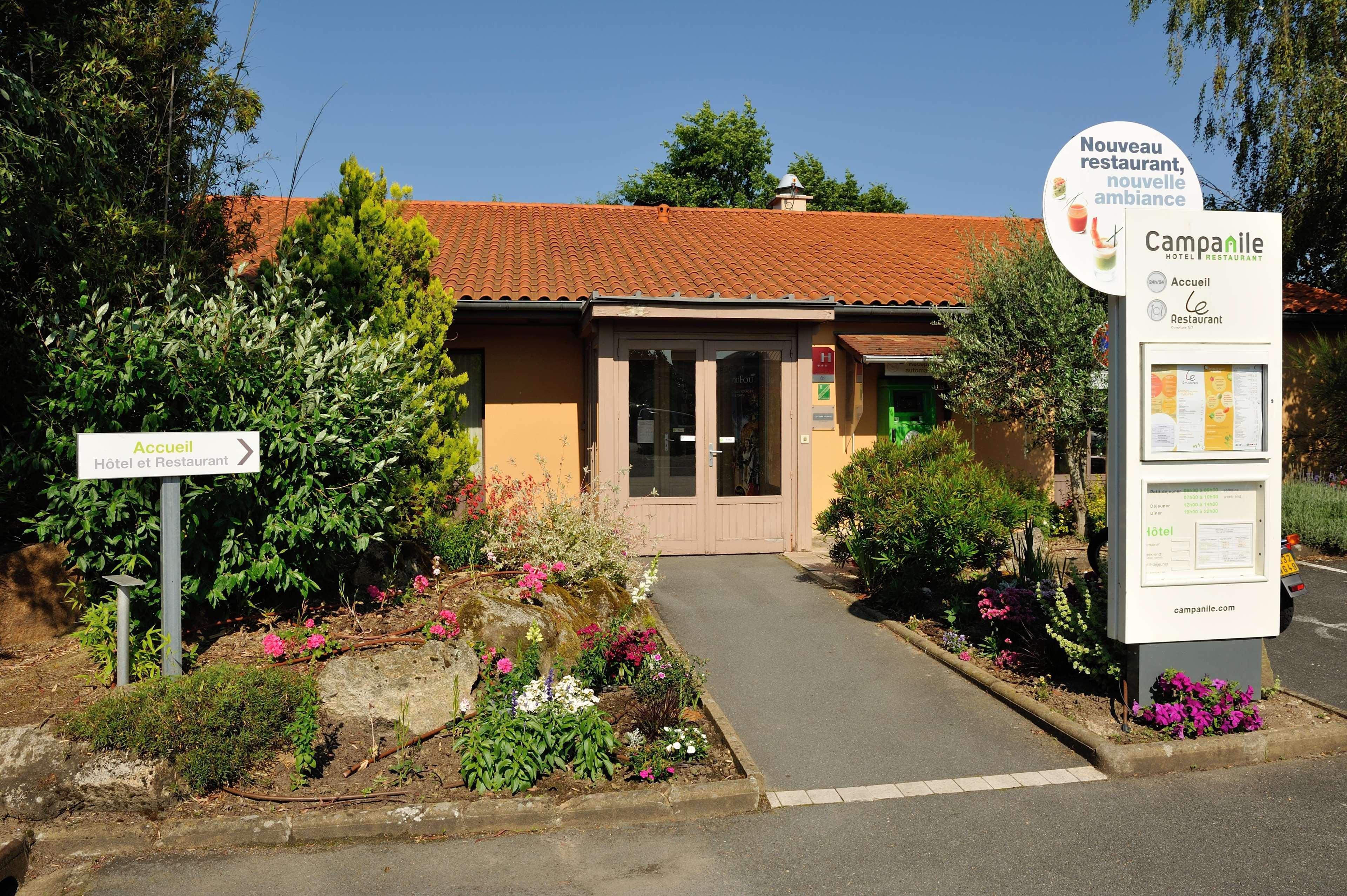 Campanile Cholet Hotel Екстериор снимка