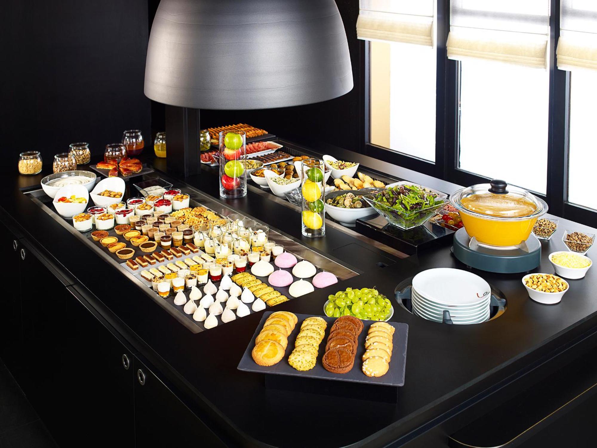 Campanile Cholet Hotel Екстериор снимка